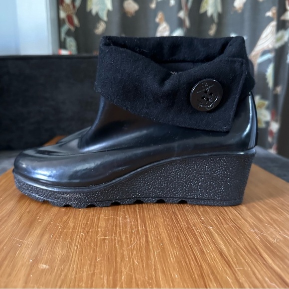 Sperry Women's Anchor Button Wedge Heel Waterproof Rain Boot, Size 10, Black - Picture 5 of 11